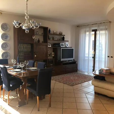 Appartamento Milvia Lezzeno Apartment *