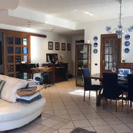 Apartment Appartamento Milvia Lezzeno Lezzeno