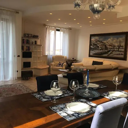 Apartment Appartamento Milvia Lezzeno